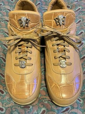 Fennix Italy 100% genuine alligator sneakers made in Italy. Still like new